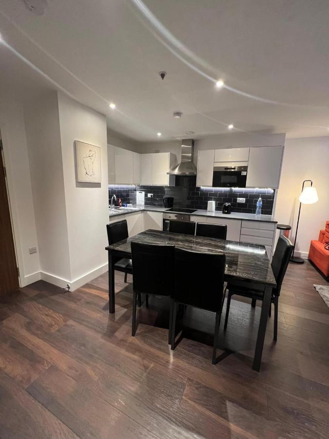 Spacious Sleep 7 Flat 20 Mins Central London Bp65 Exterior foto