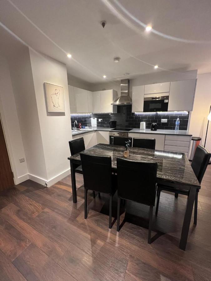 Spacious Sleep 7 Flat 20 Mins Central London Bp65 Exterior foto